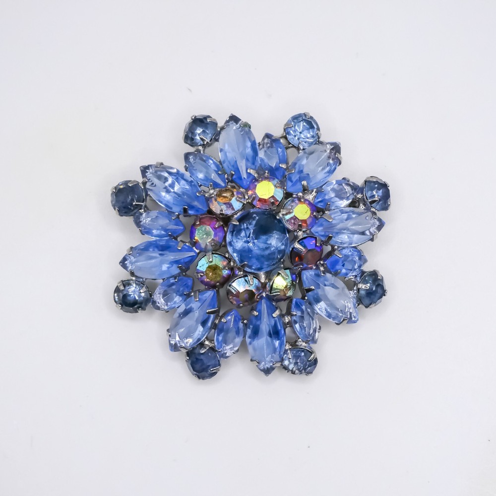 Vintage Brooch Blue Glass Rhinestone Womens Silver Flower Pin Open Back