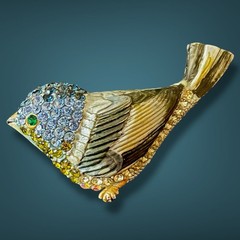 Bird Brooch Vintage Blue Rhinestone Gold Tone Figural Pin Mid Century