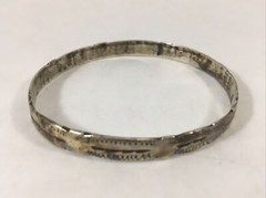 Silver Southwestern Style Bracelet 2.25″ Diameter Thin Bangle Vintage