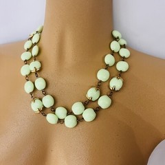 Crown Trifari Green Faux Jade Lucite Bead Beaded Long Gold Necklace 60s 36“ 1214