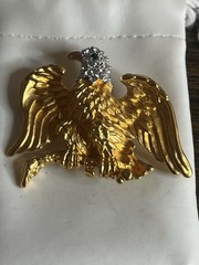 VTG Signed S.I Gold Tone Eagle Patriotic Broch Pin NWOT J29