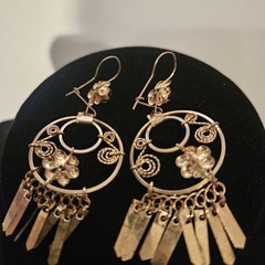 Vintage Gold Tone Earrings