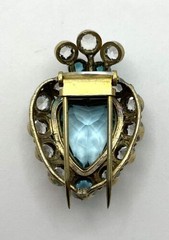 Unsigned Hobe Small Aquamarine Glass Heart Gold Tone Metal Clip Brooch