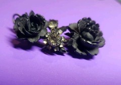 Vintage Juliana D&E Molded Plastic Rhinestone Flower Brooch Pin Mourning Jewelr