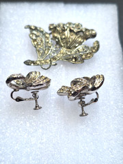 Vintage Brooch Pin flower shaped with rhinestones + 2 Earrings set of 3 pieces