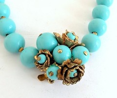 Beautiful Vintage Turquoise Blue Beaded Necklace w/ Ornate Cluster Clasp