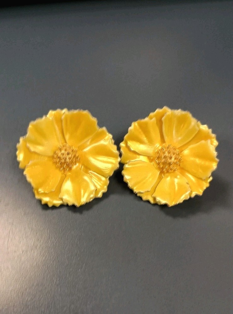 Vintage Flower Clip On Earrings Yellow Enamel Layered 1.25″