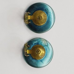 Green Blue Almost Metallic Color Dimpled Puckered Round Vintage Clip On Earrings