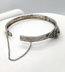 Vintage Silver Tone Filigree Hinged Bracelet Clip Earrings Brooch Set