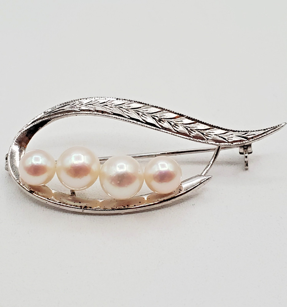 VTG Sterling Silver Brooch 1.75in Leaf Pod 4 Cultured Ivory Pearls MCM 5g Estate