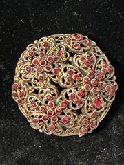Vintage Signed HOLLYCRAFT Red Rhinestone Floral Brooch Pin 2” Diameter