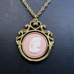 Wedgwood Jasper Reversible Necklace with Swing Cameo Cameo Pink&White Necklace