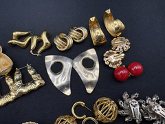 Fun Vintage 90’s Earrings Lot of 19 Chunky Big Gold Tone Earrings Hoops Mix Lot