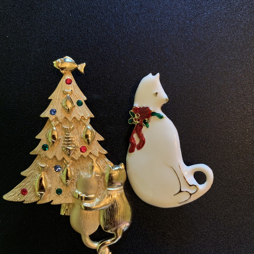 Lot of 2 JJ + VERO Enamel +CATS & FISH Xmas TREE RHINESTONE Gold Tone VINTAGE