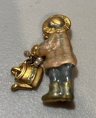 Vintage “Garden Gal” Brooch Gold Tone Faux Pearl