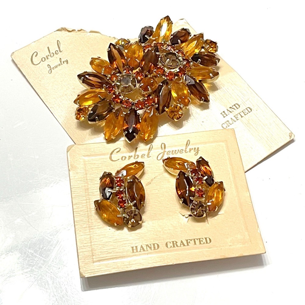 Vintage Corbel Jewelry Brand Rhinestone Brooch Earring Set On Cards Unworn 1960s