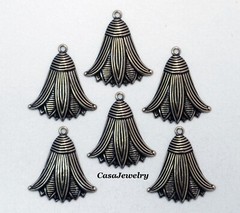 #0213 ANTIQUED GOLD EGYPTIAN LOTUS W/TOP HANG RING – 6 Pc Lot