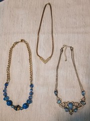 Antique & Vintage 50+ Lot Of Necklaces & Varies Designs & Quality.
