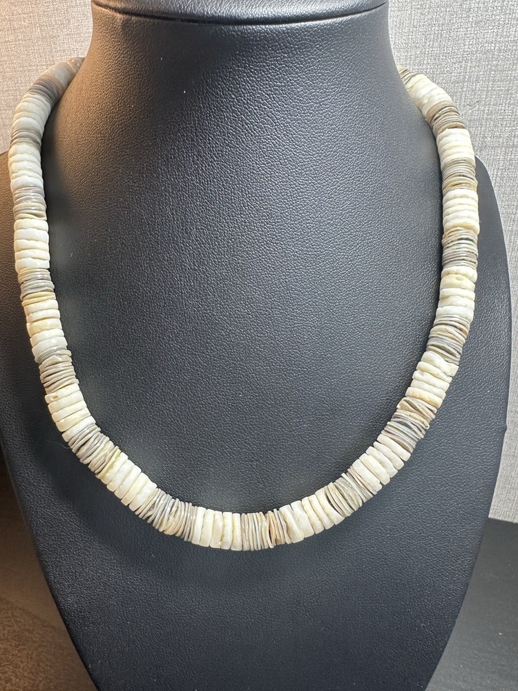 Vintage 16″ Natural Heishi Shell Necklace – Hand-Cut Cream Boho Surfer Choker