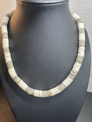 Vintage 16″ Natural Heishi Shell Necklace – Hand-Cut Cream Boho Surfer Choker