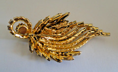 Stunning Vintage Citrine, Amber & Smoke Ice Rhinestones Stylized Feather Brooch