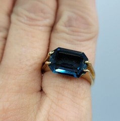 Vtg Sz 6 Ring Lg Blue Cubic Zirconia 18KGE Gold Electroplated Jewelry StyL2