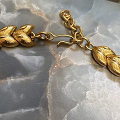 Vintage Gold And Silver Tone Trifari Monet Jewelry Lot Necklaces Leaf Collar