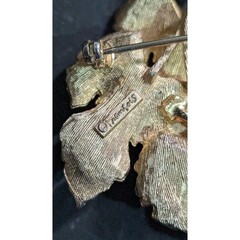 Francois Vintage Gold Tone Leaf and Acorn Brooch Pin Botanical Textured Design