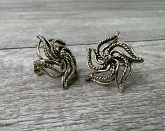Vintage Unbranded Antique Gold Screw Back Five Point Star Earrings