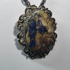 Vtg Asian Woman Figural Pendant Necklace Gold Tone Filigree 24 Inch Chain