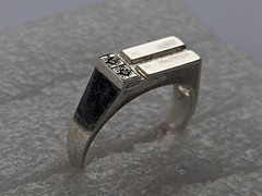 Vintage men’s Signet ring sterling silver 925 Size 11 Weight 4.89 g Black gems.