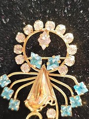 Vintage Signed DeCurtis 1/20 GF Yellow Gold Filled Brooch Pendant Crystals Blue