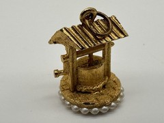 Vintage Sarah Coventry Wishing Well Charm w/Seed Pearls
