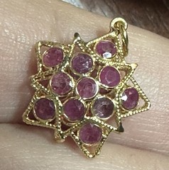 Vintage 18K Yellow Gold Mughal Ruby Star Charm Pendant 750 Indian Double Sided