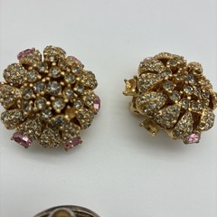 Lot of 5 Pairs of Vintage Signed Clip On Earrings Ciner, Essex, Les Bernard