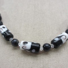 Vintage Glass Beaded Necklace Art Glass Black White 18 Inch
