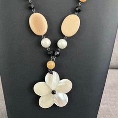 Vintage Wood Bead Necklace Carved Mother of Pearl Flower Pendant Tropical 22″
