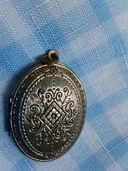 VTG Photo Locket Pendant Silver Tone Floral Motif Victorian Scroll~NO Necklace
