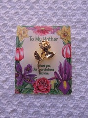 Mother’s Rose Gold Tone Pins (18) Mother’s Day Cathedral Art 1996 Vintage New
