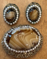 Vintage W Germany Glass Caramel Swirl Cabochon Pearl Brooch Clip On Earrings Set