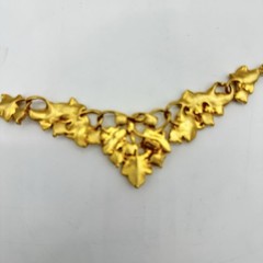 Vtg Grape Leaf Vine Necklace Brushed Matt Gold Plated Signed