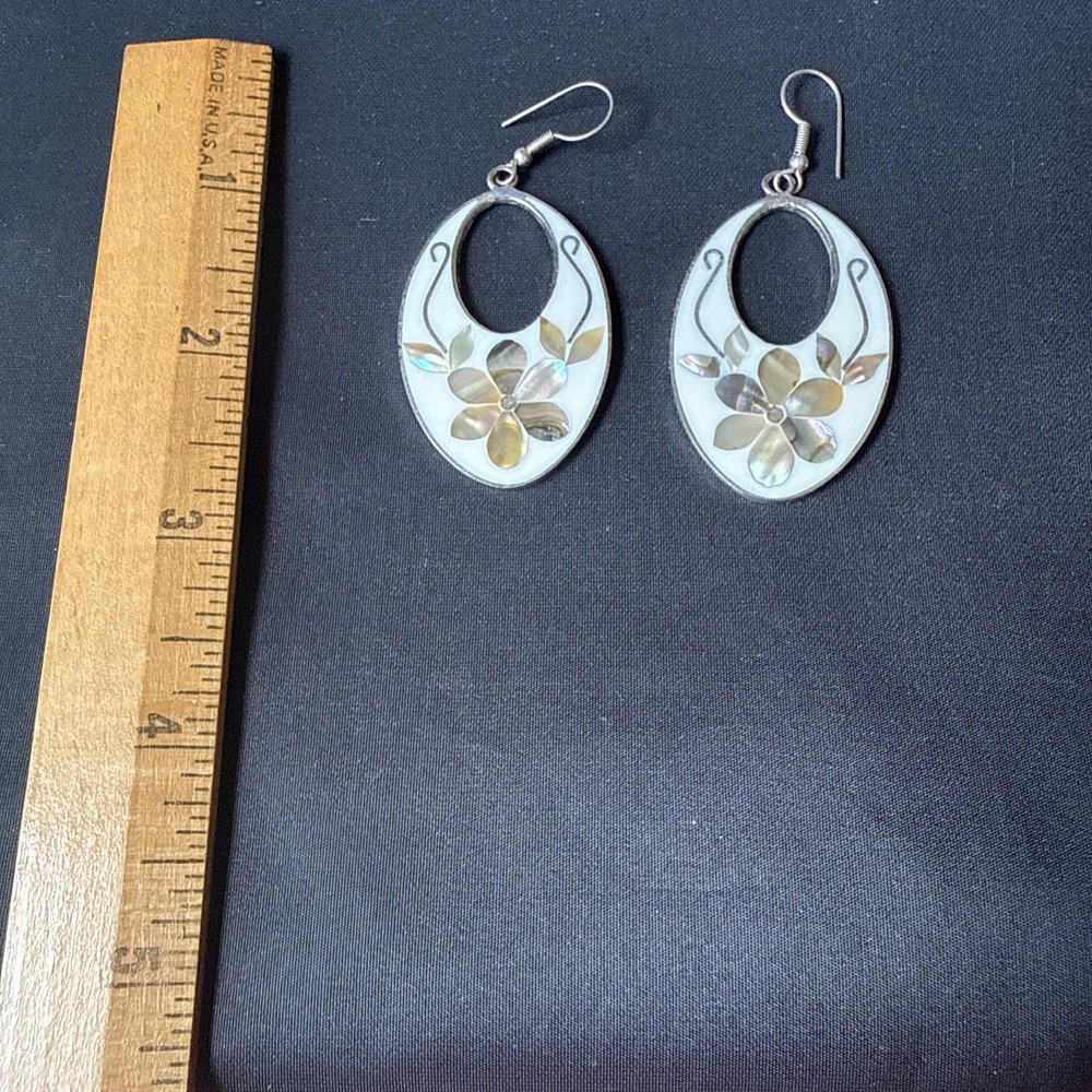Vintage 70s Alpaca Earrings Modern Cut Away OVAL Enamel Inlaid MOP Silver 2″