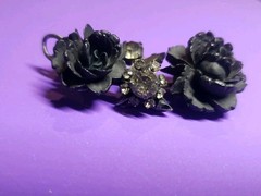 Vintage Juliana D&E Molded Plastic Rhinestone Flower Brooch Pin Mourning Jewelr