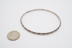 Vintage Sterling Silver 925 Bangle Bracelet 8″ Textured A5