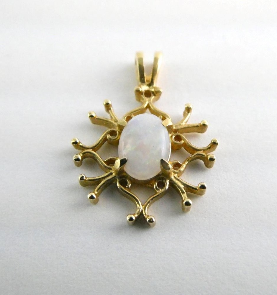 Vintage 14k Yellow Gold White Opal Oval Cabochon Pendant 1.3g .75 Inch Length