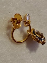 Signed MMA & CN – Single earring – goldtone – Enamel & Faux Stone