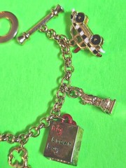 Vintage I LOVE NEW YORK Enameled CHARMS Gold Tone Toggle Clasp Chain Bracelet