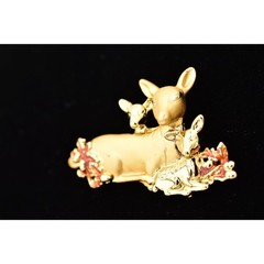 Danecraft Vintage Christmas Deer Pin Brooch Red Fawn Doe Brushed Gold Signed A19