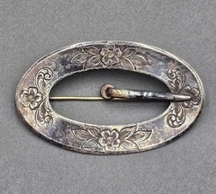 Antique Silver Oval Belt Buckle Brooch 3″ Embossed Floral Accents