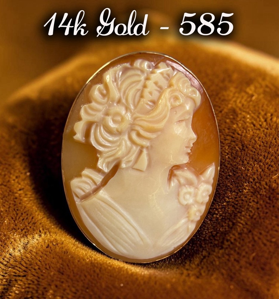 Beautiful Vintage 14K Gold Hand Carved Shell Cameo Brooch Pendant